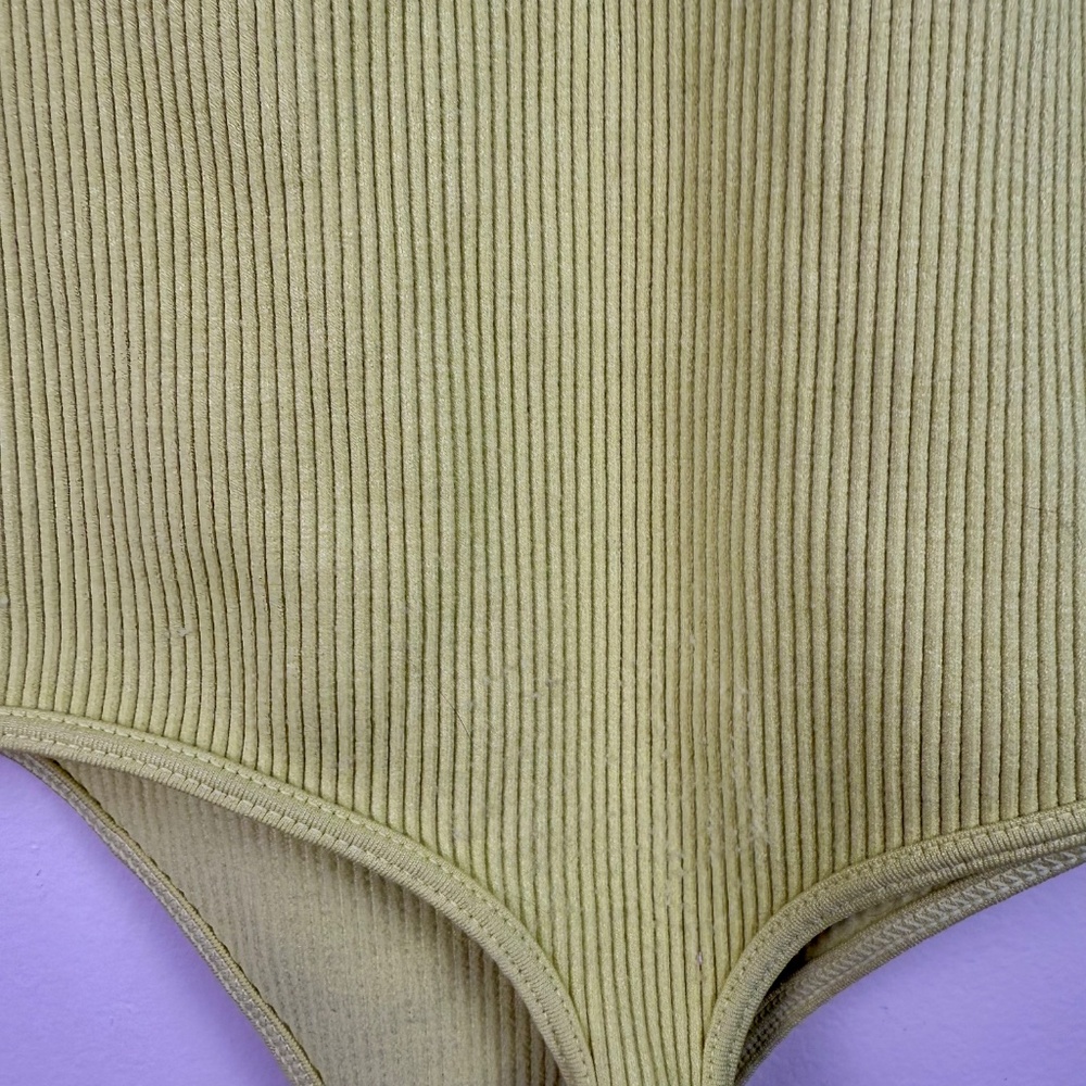 Dynamic Seamless Lime Ribbed Bodysuit | One Size - Picture 6 of 11